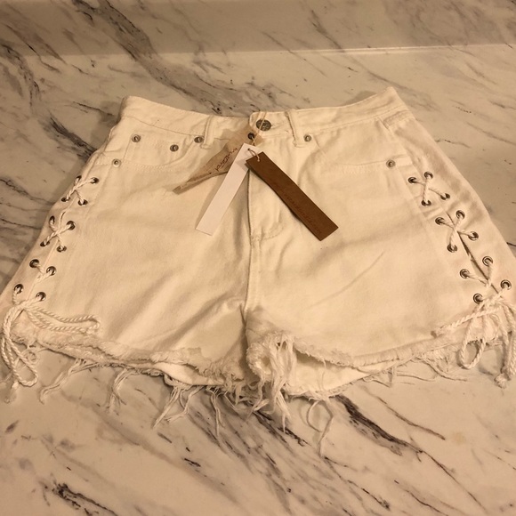 NWT✨lace up denim short✨ - Picture 2 of 7